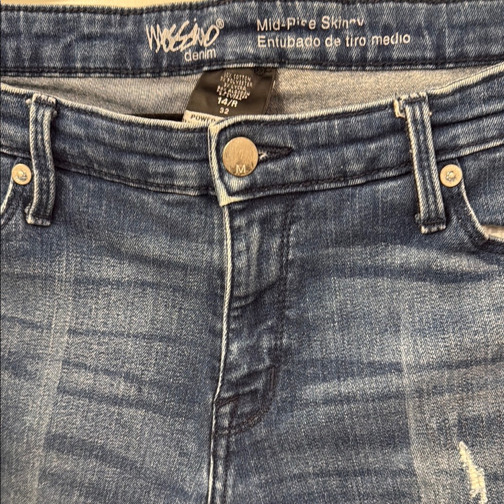 Mossimo Mid Rise Blue Jean  Womens size 14R/32 Distressed Light Blue - Picture 3 of 11